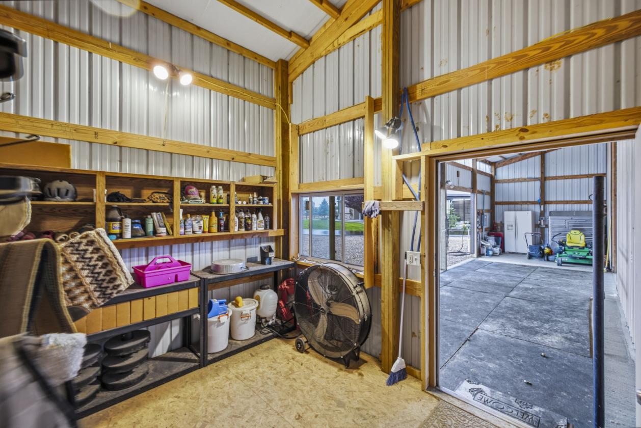 EQUESTRIAN ESTATE + LUXURY HOME + RIDE-OUT ACCESS! - photo 25