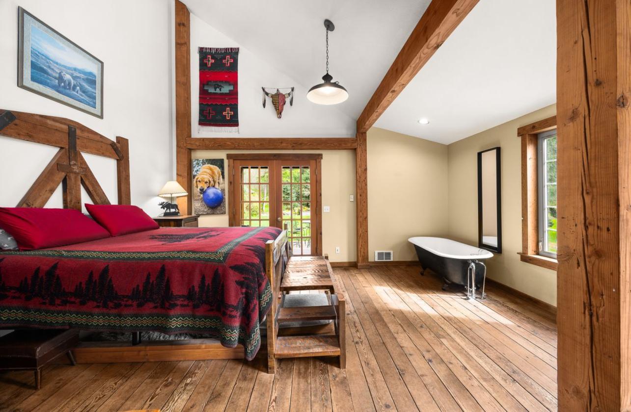 Humble Rustic Equestrian estate - photo 17