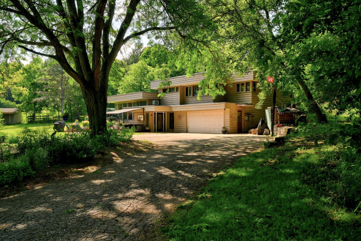Private Country Oasis on 7.5 Acres - photo 6