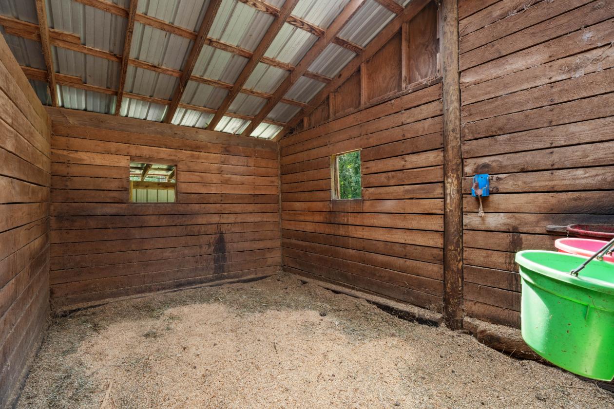 Turnkey Equestrian Farm with Arena & Barn - photo 27