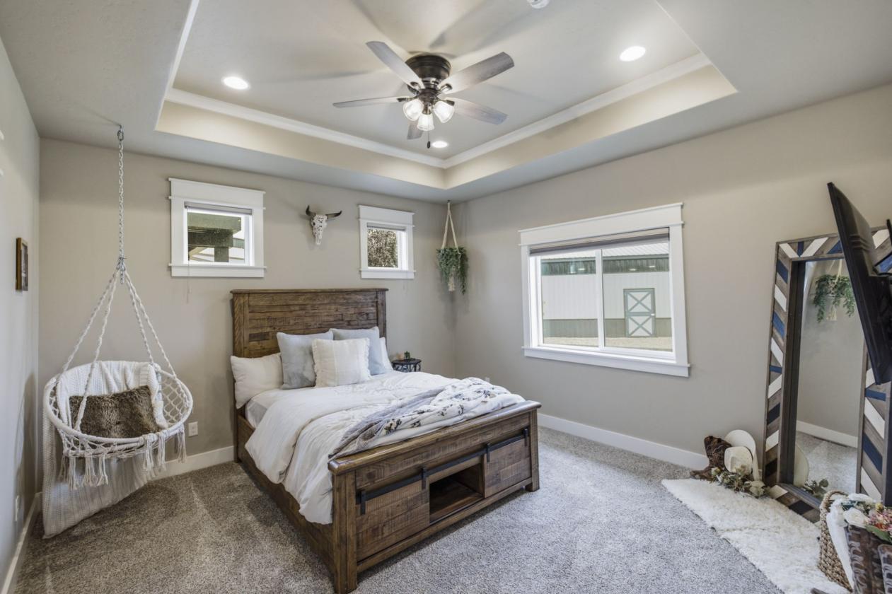 EQUESTRIAN ESTATE + LUXURY HOME + RIDE-OUT ACCESS! - photo 17