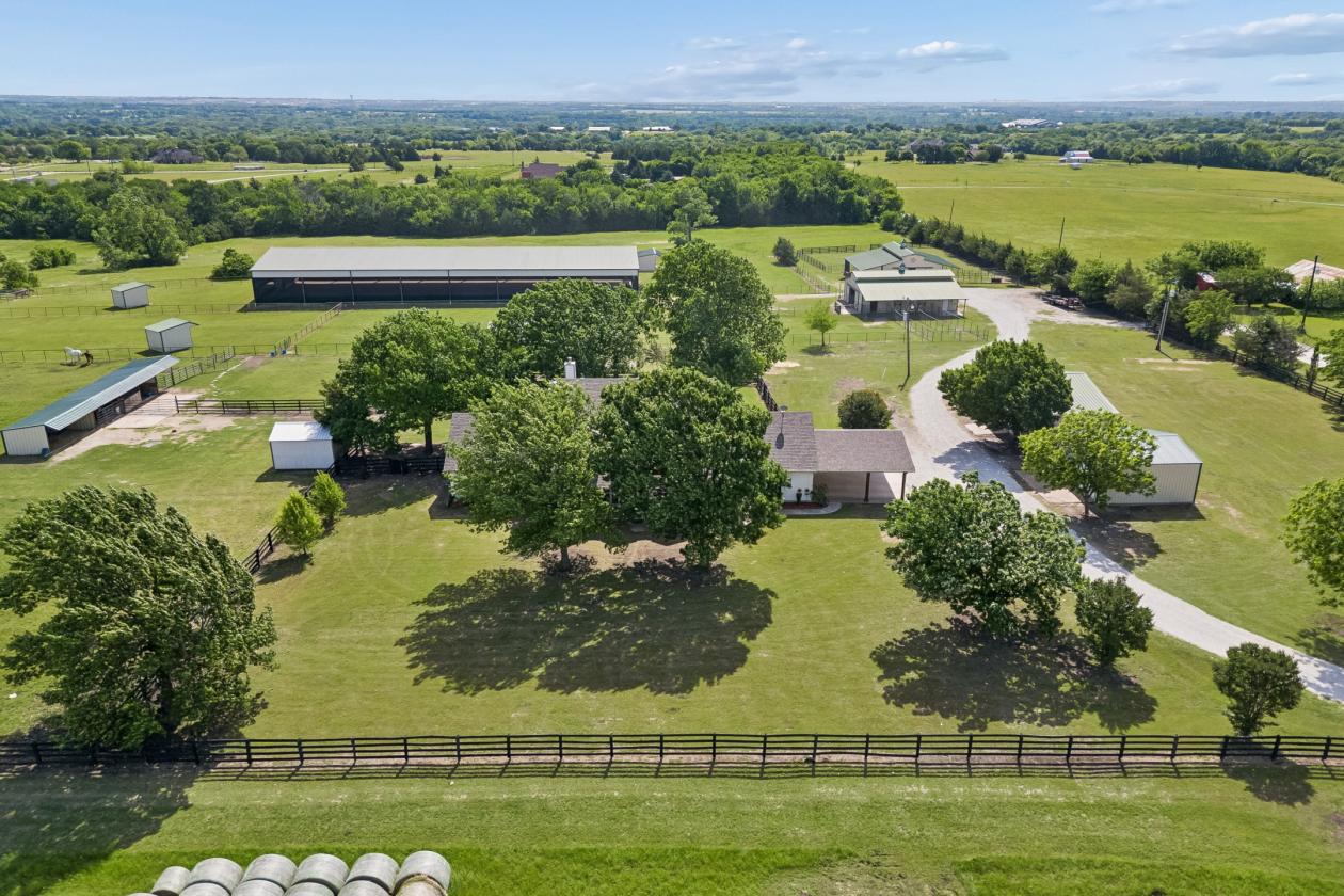 Stunning Equestrian Estate on 16 Beautiful Acres - photo 1