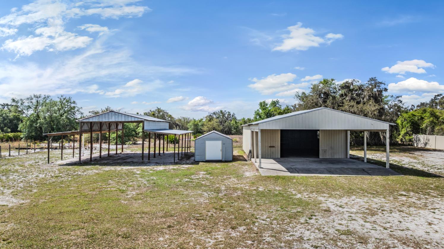 Country Living at it's best with no HOA! - photo 24