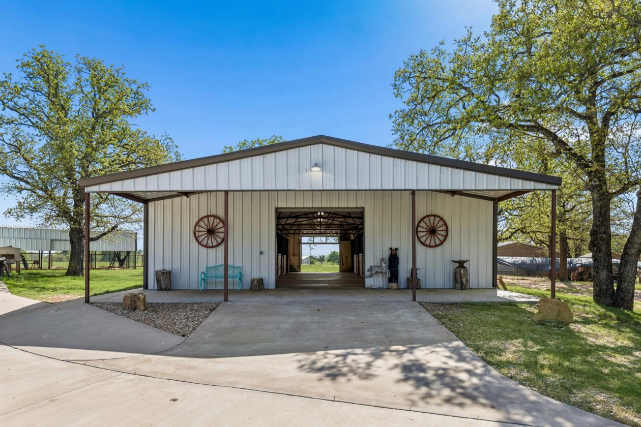 Luxury Living and Equestrian Infrastructure - photo 28