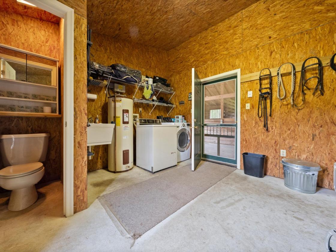 Turnkey 11.5-Acre Horse Farm - photo 12