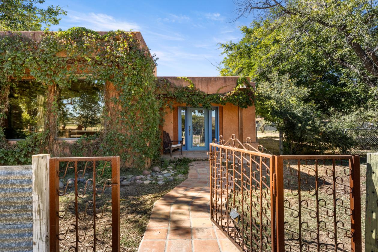 7 ACRE HORSE PROPERTY WITH THREE HOUSES - photo 21