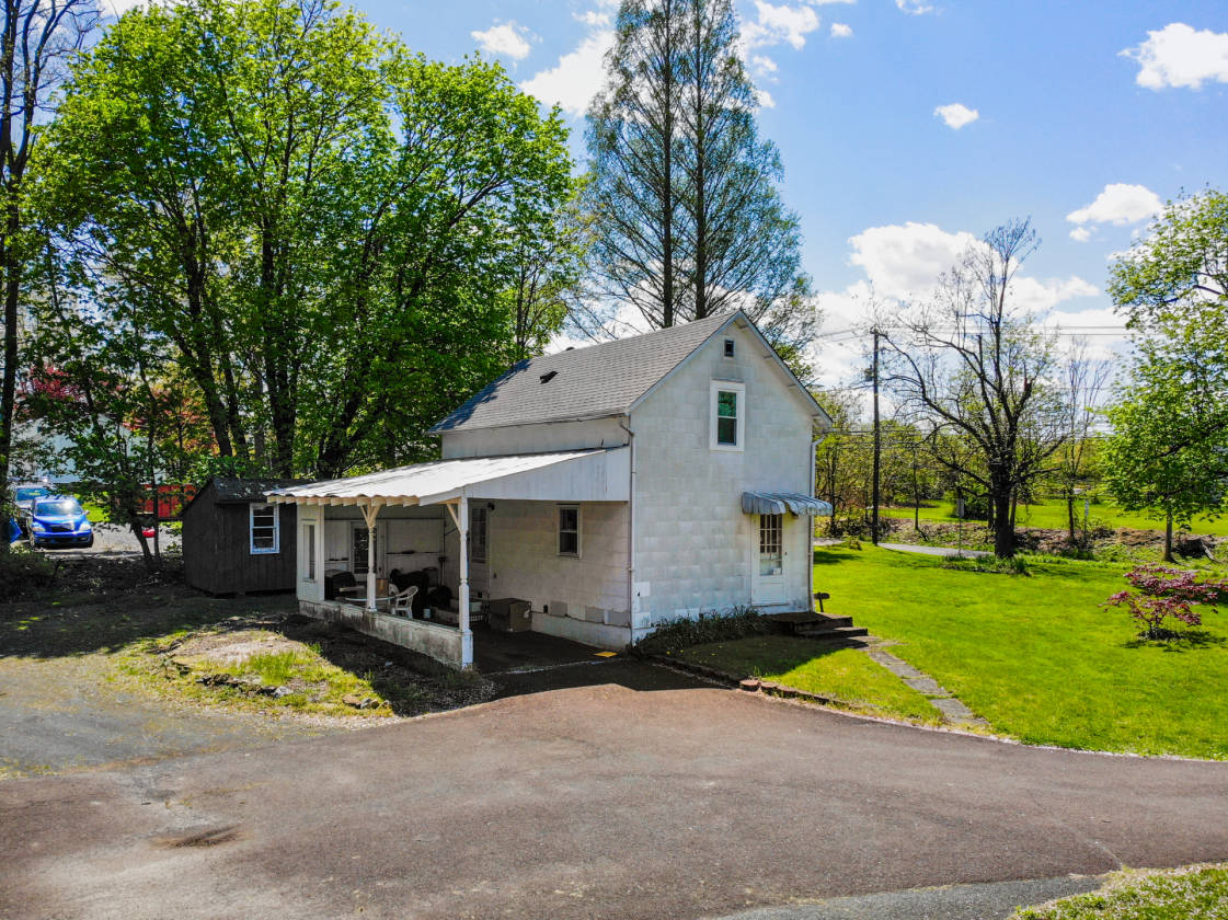 17 Acres Bucks County PA with Stone Farmhouse, Guest... Quakertown