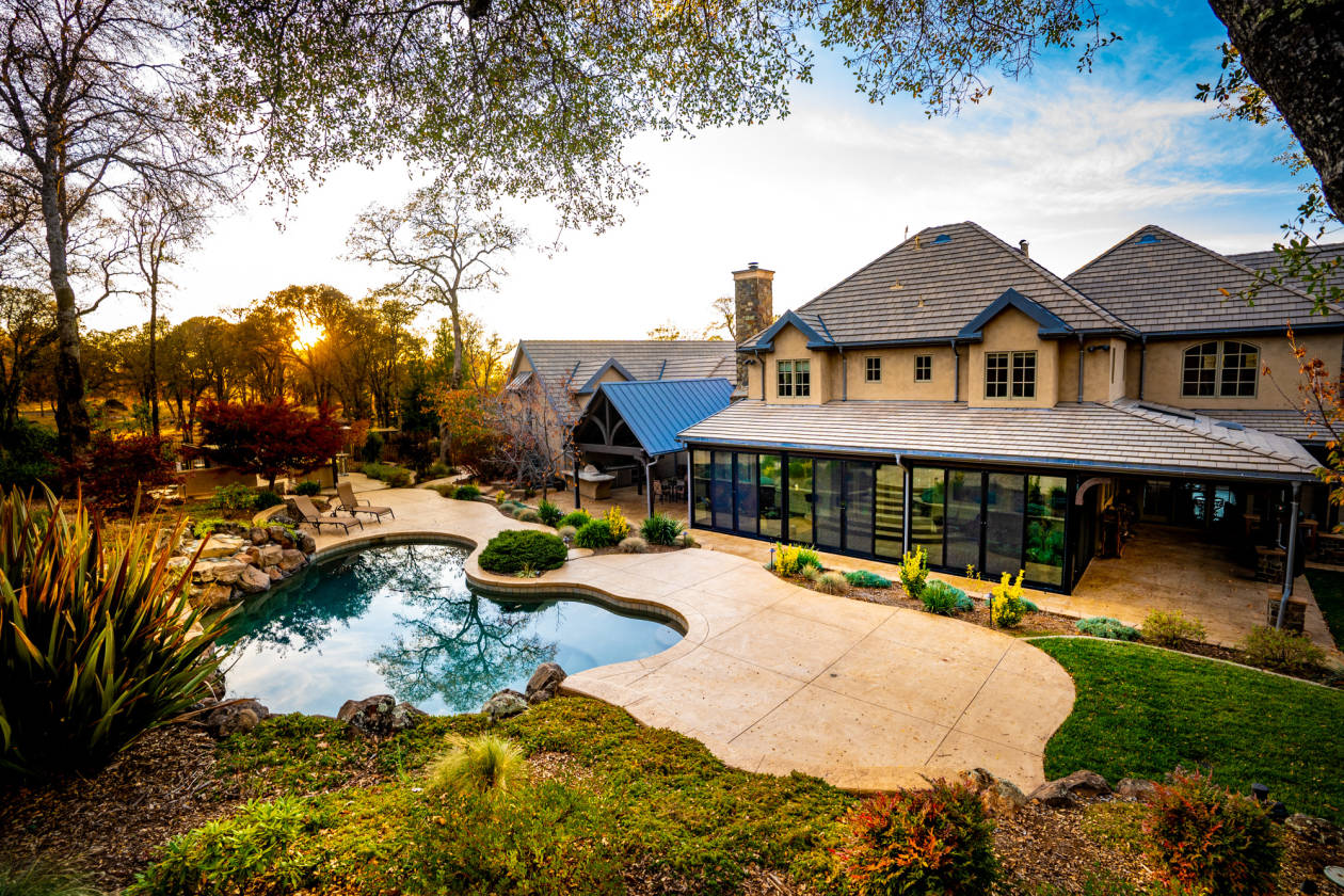 Stunning 9000 SF Estate On 20 Acres of Fenced Lush... Auburn, Placer