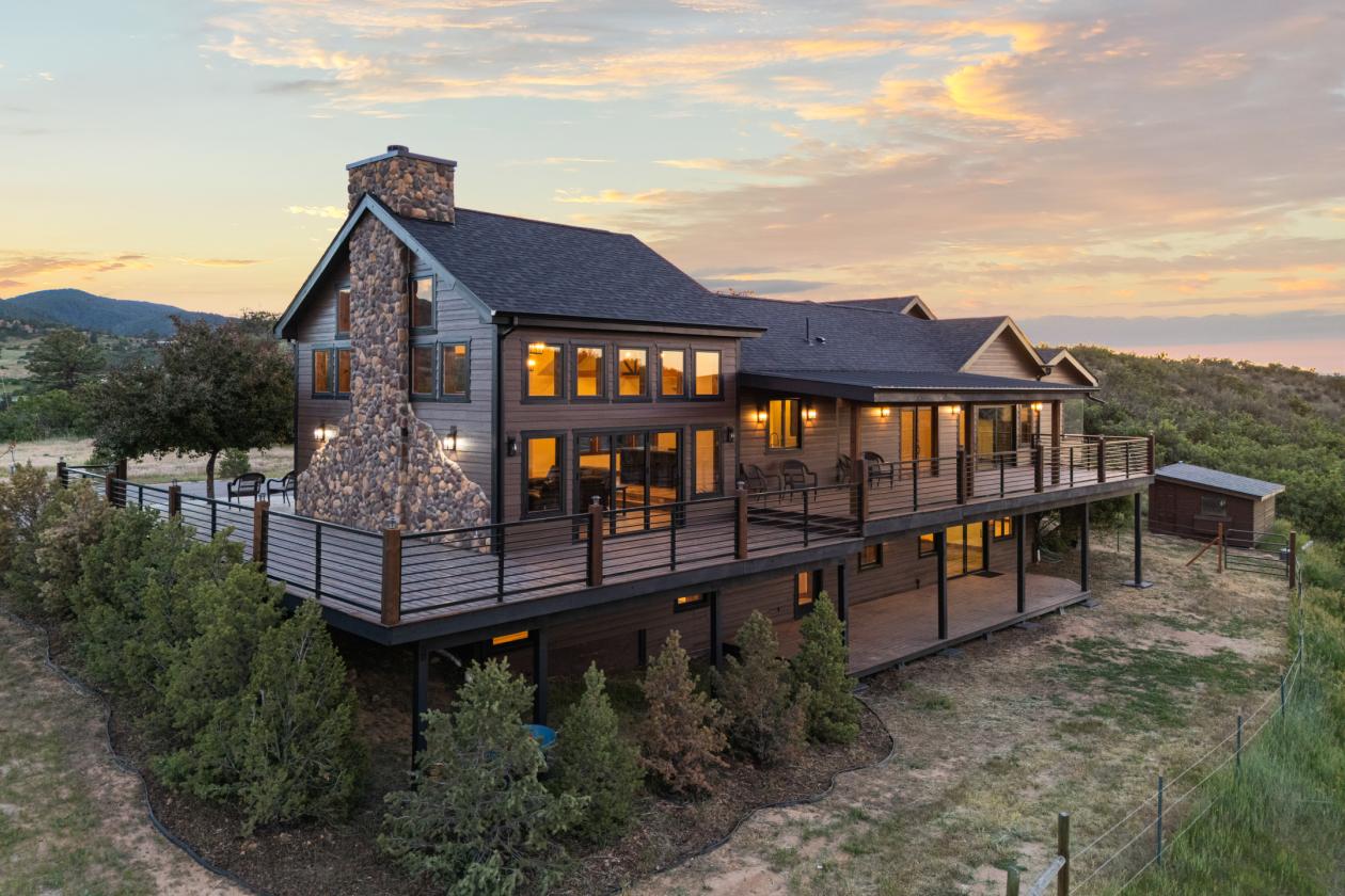 A Luxurious Equestrian Mountain View Estate! - photo 20