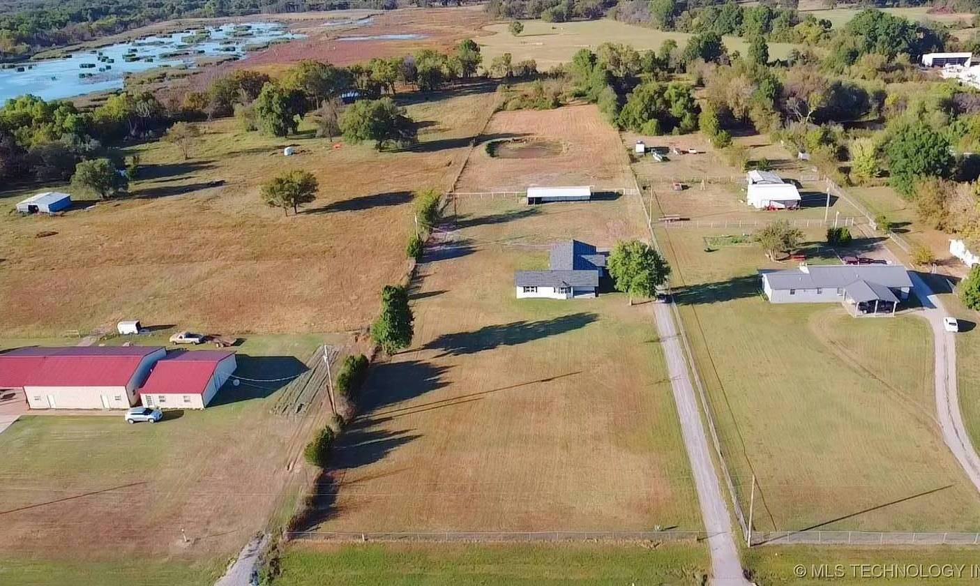 5 acres, Remodeled Home on 5 acres with horse barn - photo 1