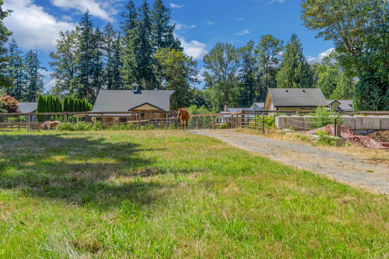 RIVERFRONT LUXURY EQUESTRIAN RETREAT - photo 25