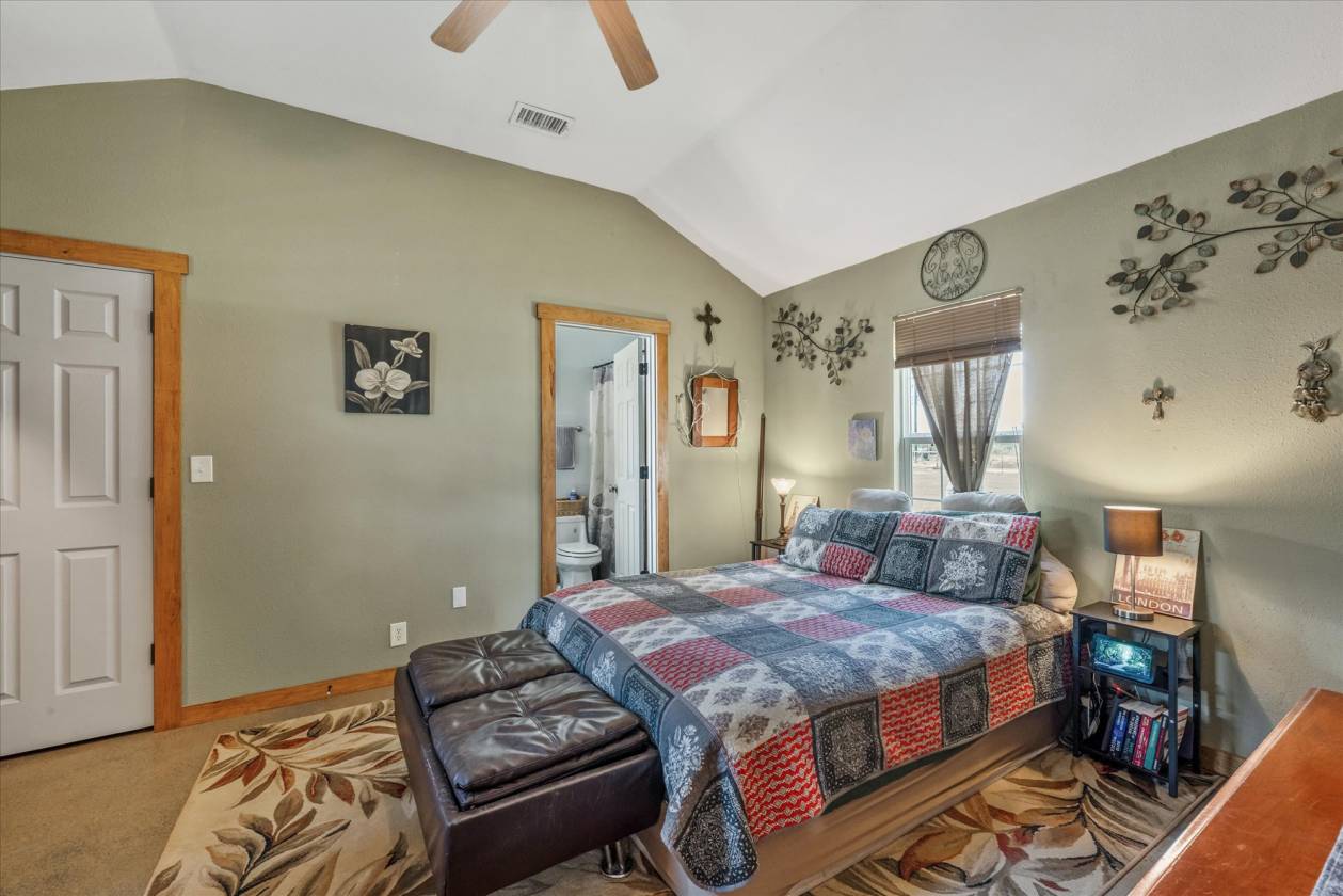 Perfect for the horse lover or homesteader - photo 27