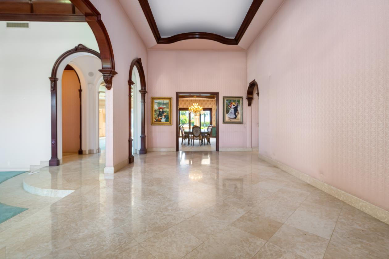 Beautiful equestrian compound on 9.29 acres - photo 8