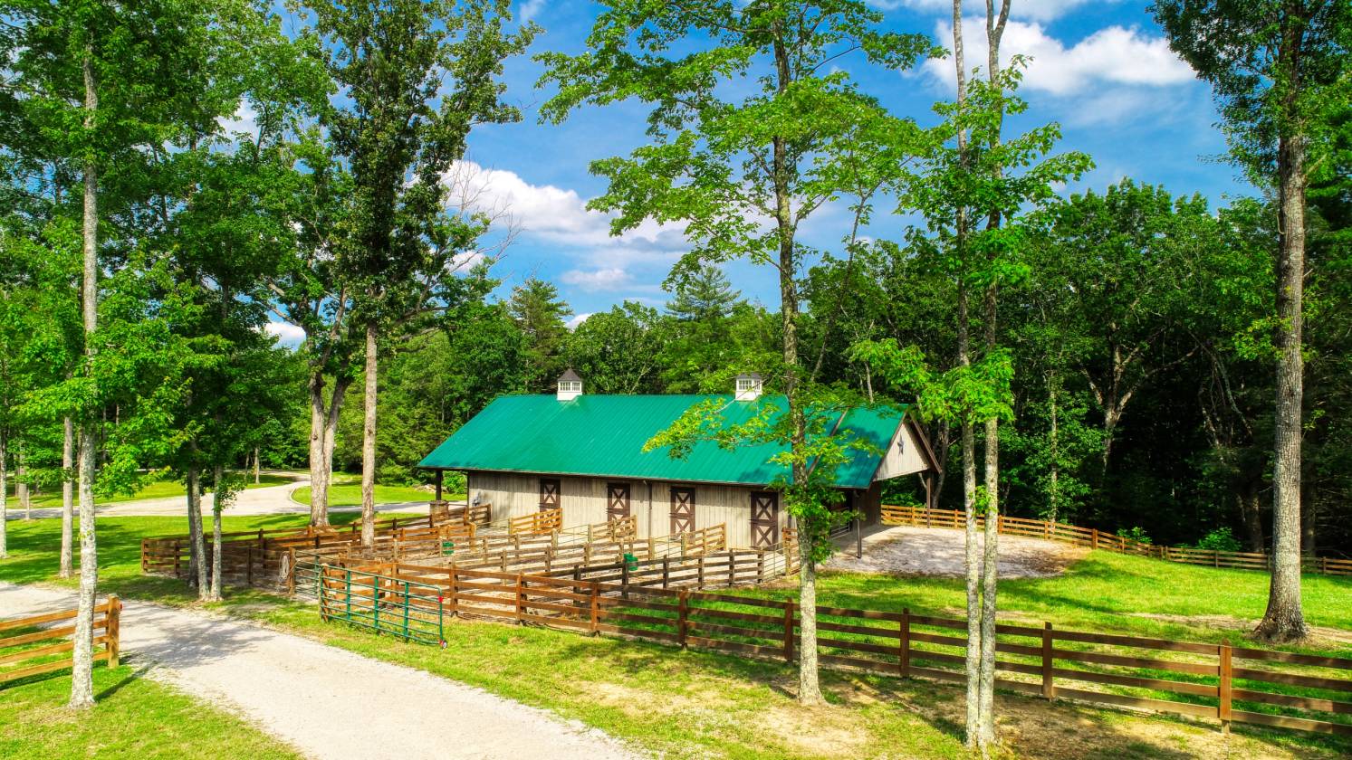 Luxury Equestrian Estate in Rockhouse Ranch Trail Riding at... Jamestown, Fentress County