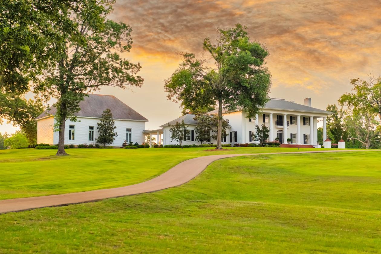 Rare Historic Round Polo Barn - photo 24