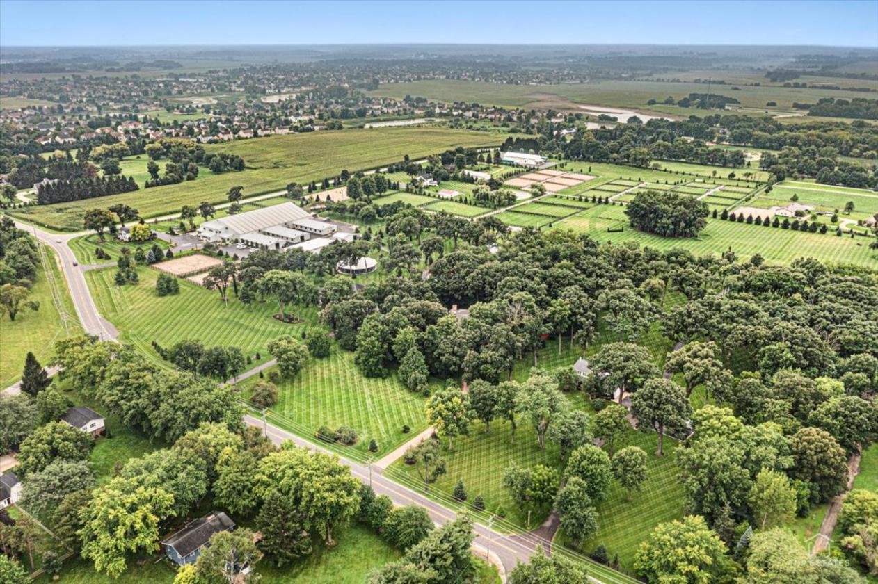 Truly exceptional world-class equestrian facility - photo 28