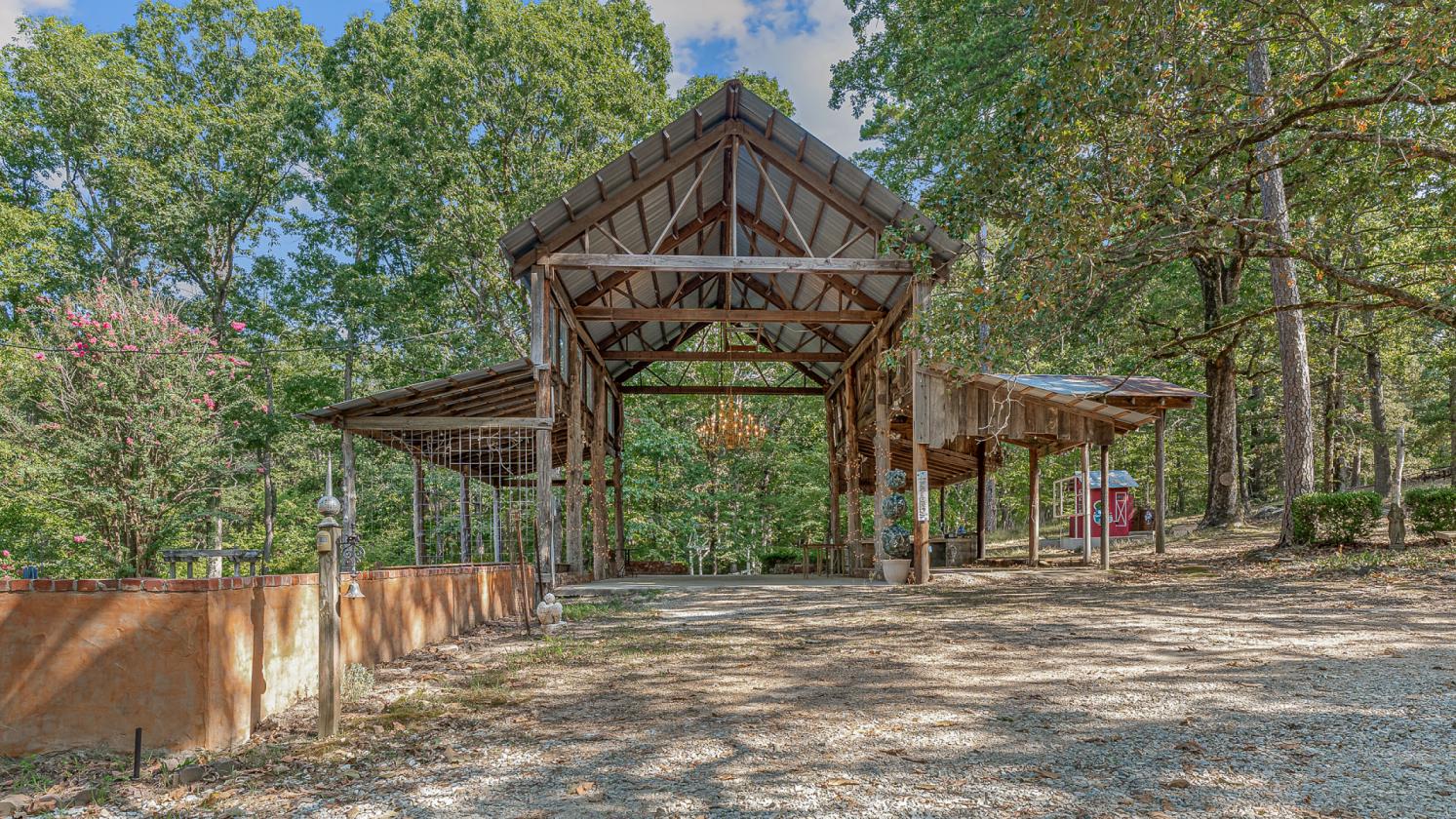 Unique 35+ Acre Private Estate - photo 17