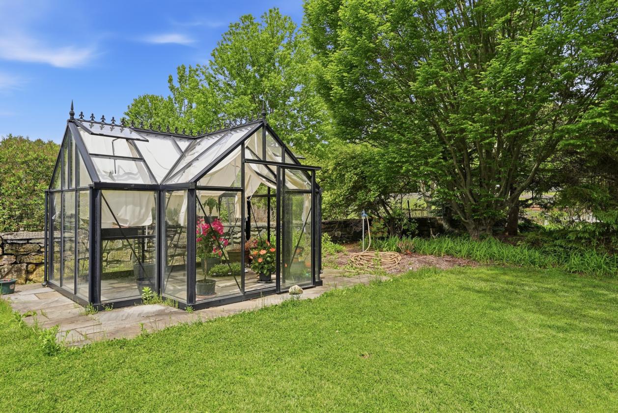 Turnkey Equestrian Estate with Indoor Arena - photo 4