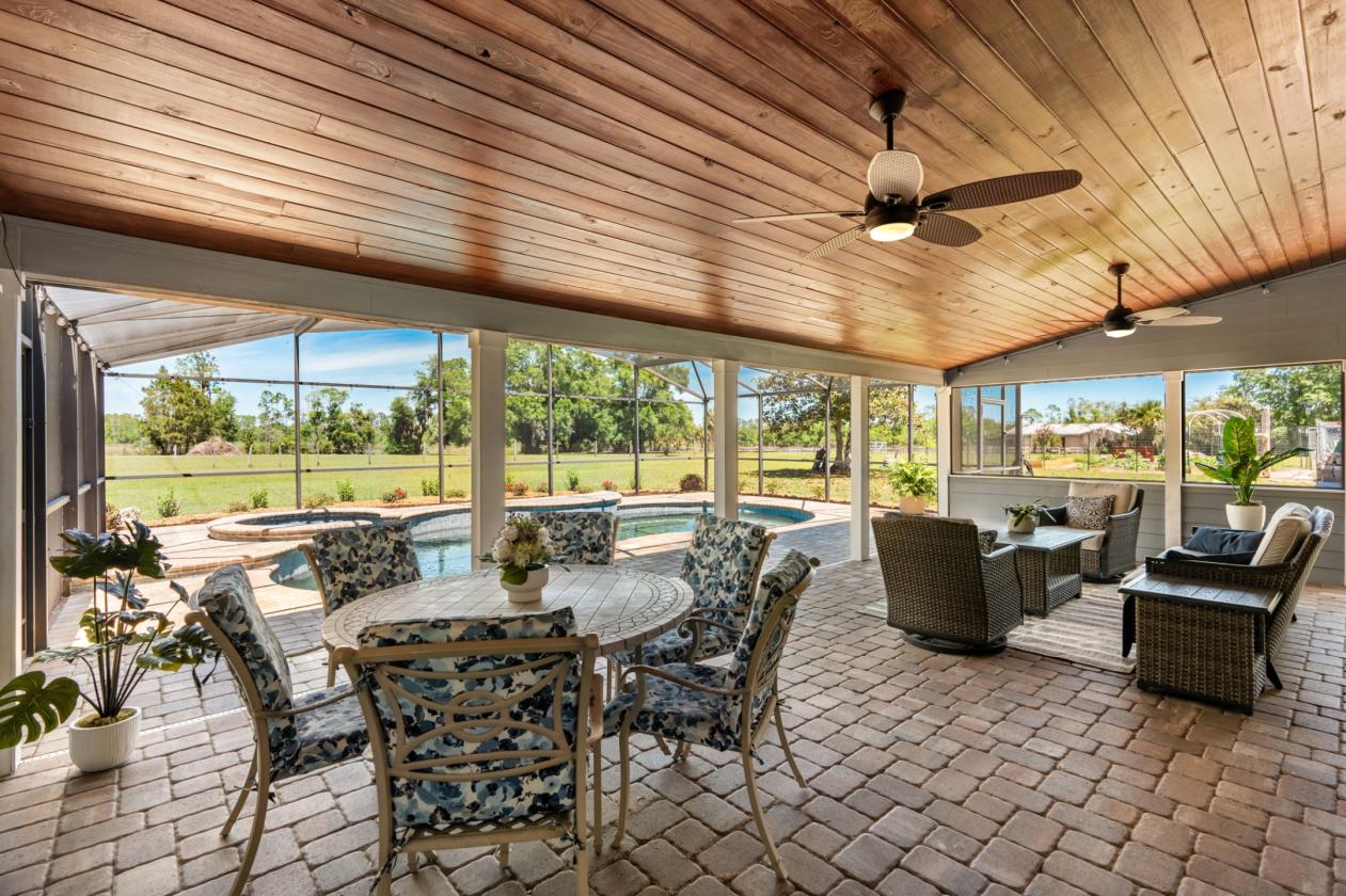 Lakefront Equestrian Estate: Pool, Barn & Pasture - photo 10