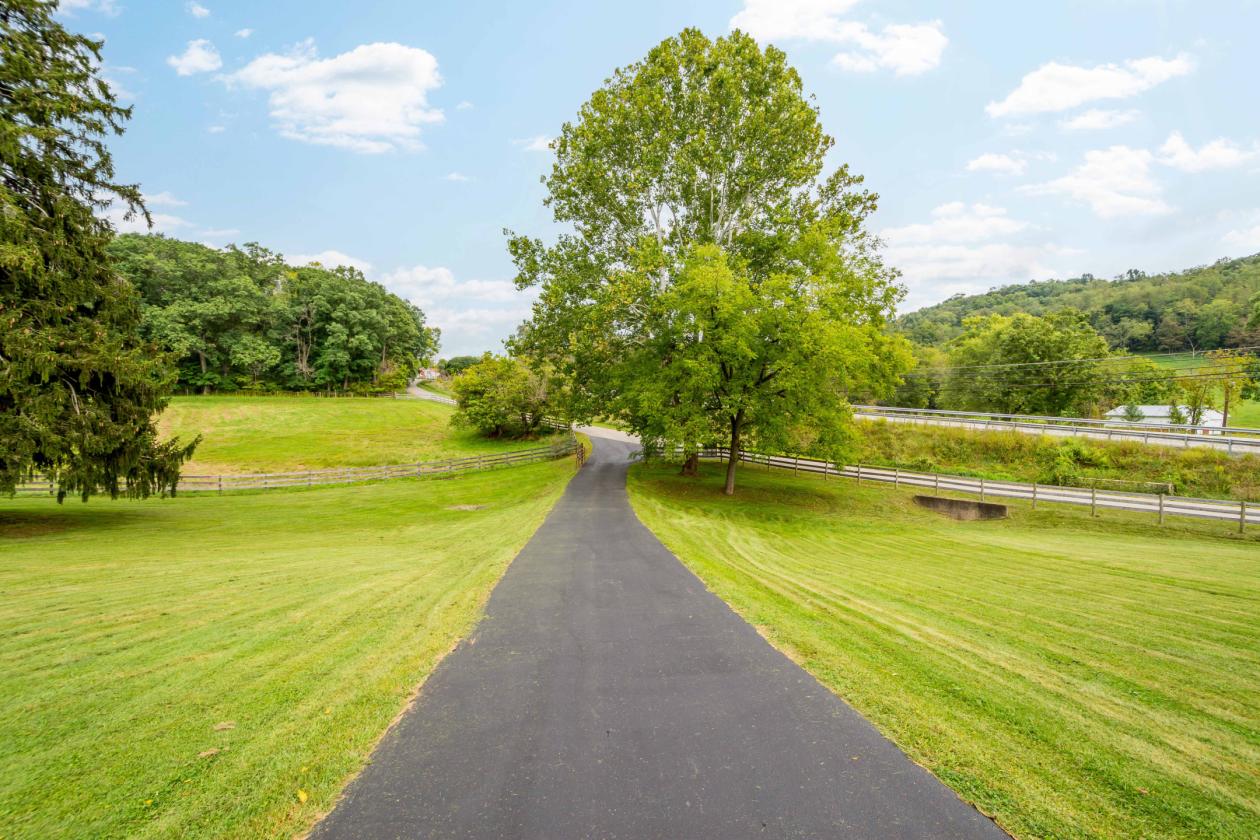 Rare Private Country Retreat - photo 26