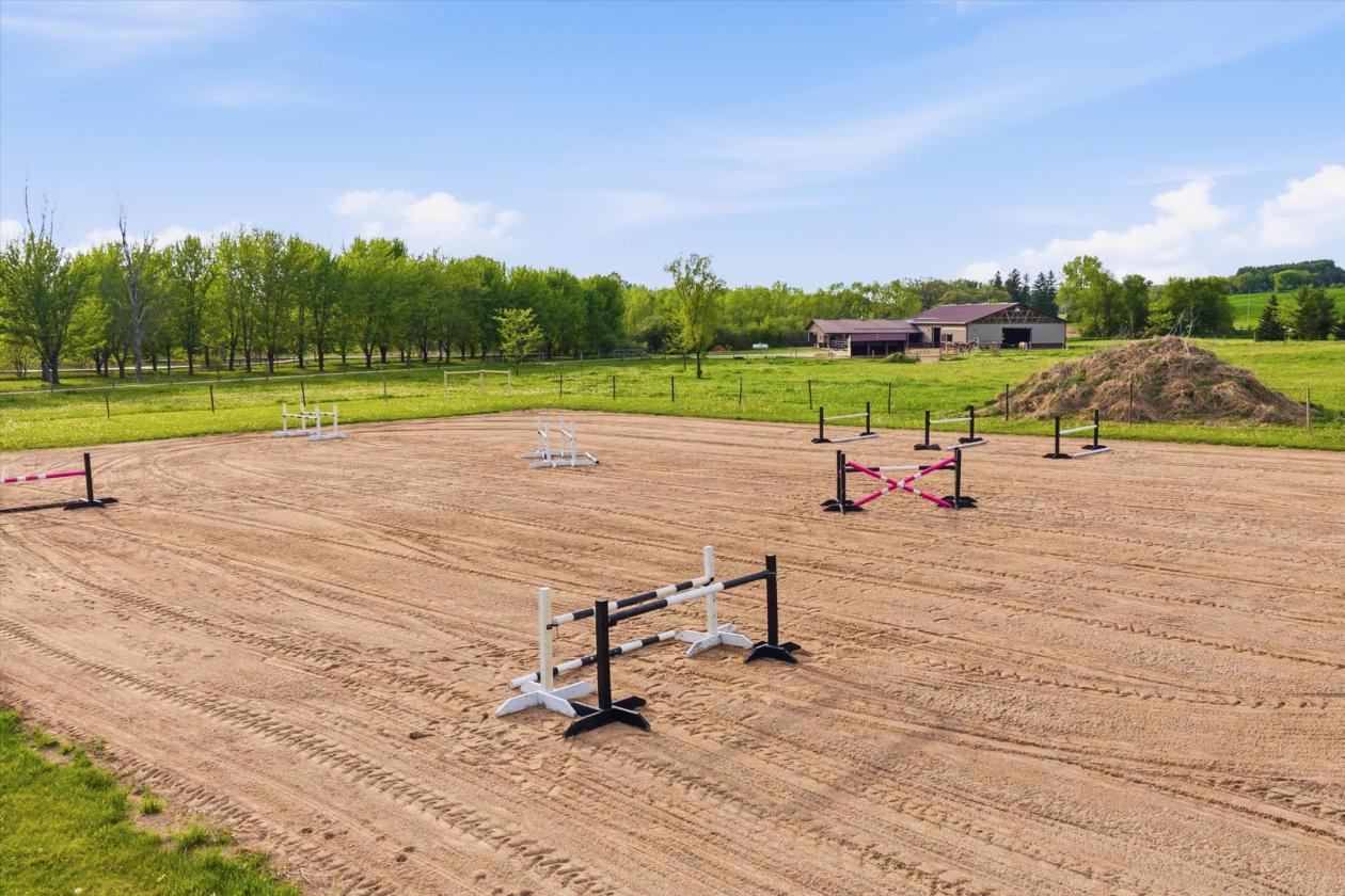 Luxury Equestrian Estate w/ Indoor & New Outdoor - photo 22