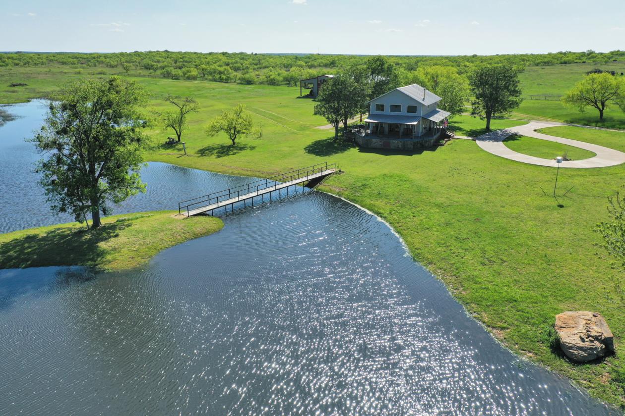 SPECTACULAR ±331 ACRE RANCH WITH MULTIPLE HOMES + - photo 6