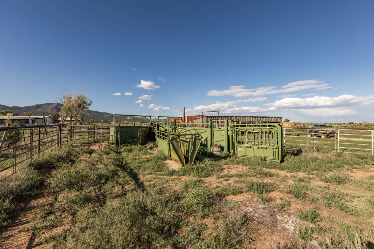 Southern Santa Fe County NM Cattle Ranch For Sale House... Edgewood