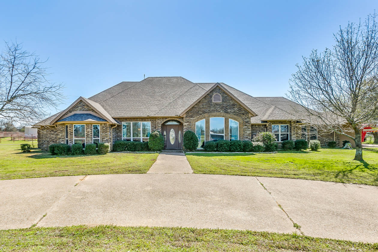 One of a kind Equestrian Ranch Estate! Cleburne, Johnson County