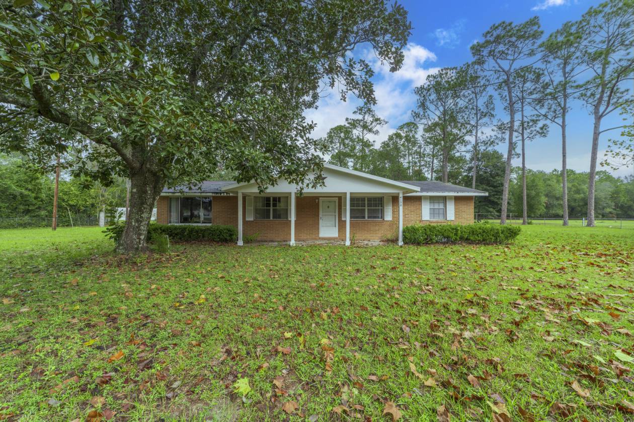 Horse Property for sale.