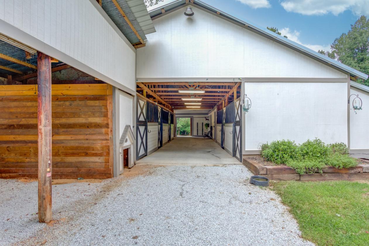 Exceptional 6.55-Acre Equestrian & Event Estate - photo 21