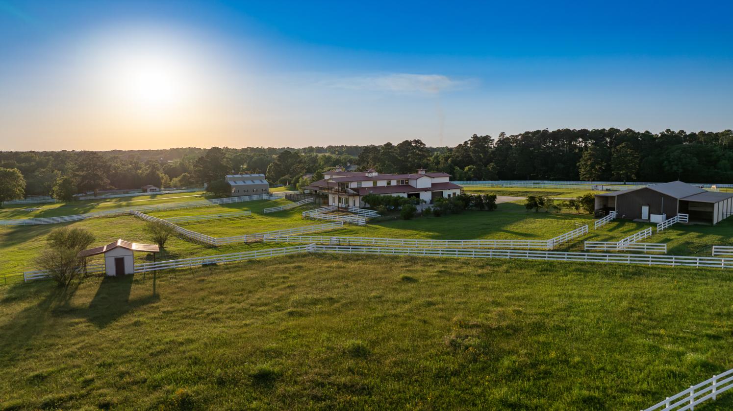 Luxury Equestrian Estate - photo 24