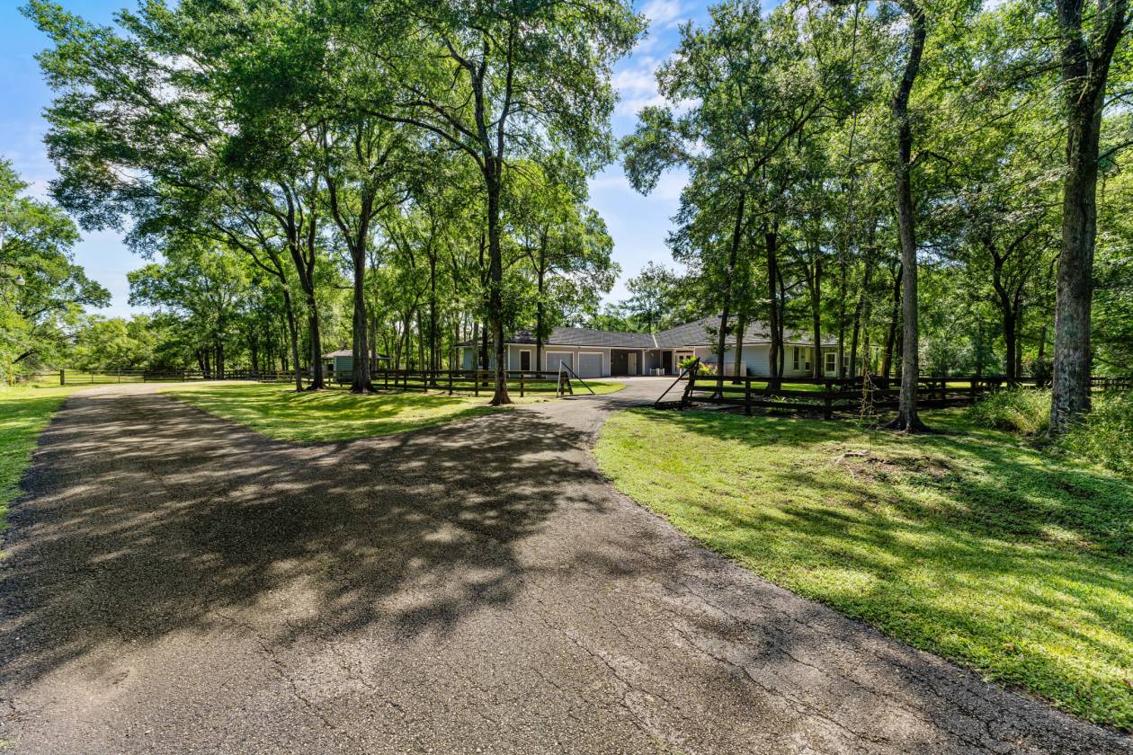 Horse Property for sale.