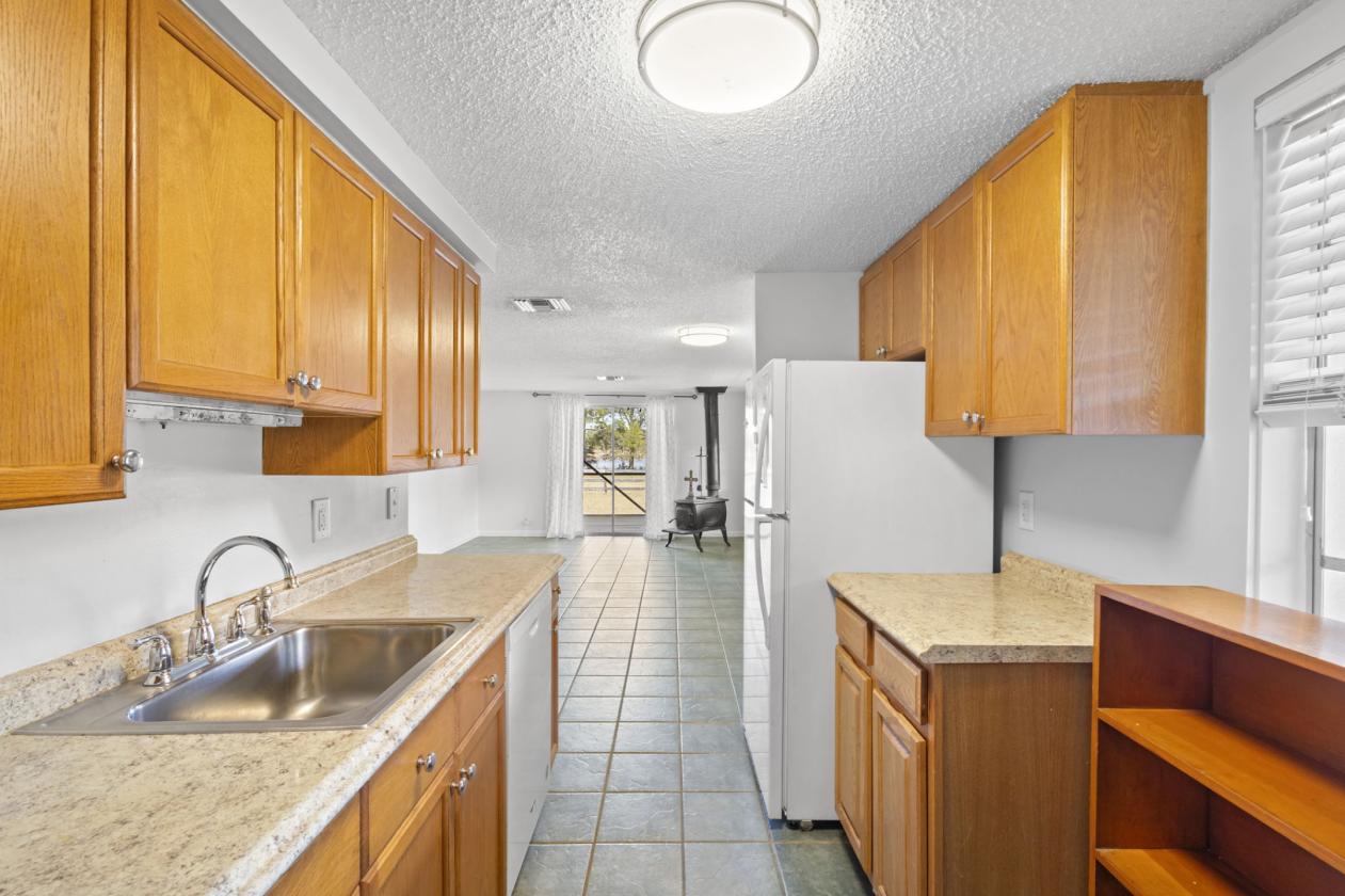 Beautiful 80 Acre Horse and Cattle Ranch - photo 15