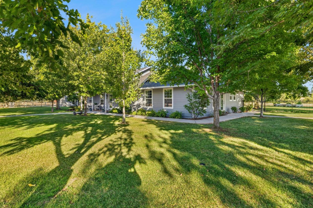 5 acre dream horse property and home! - photo 3