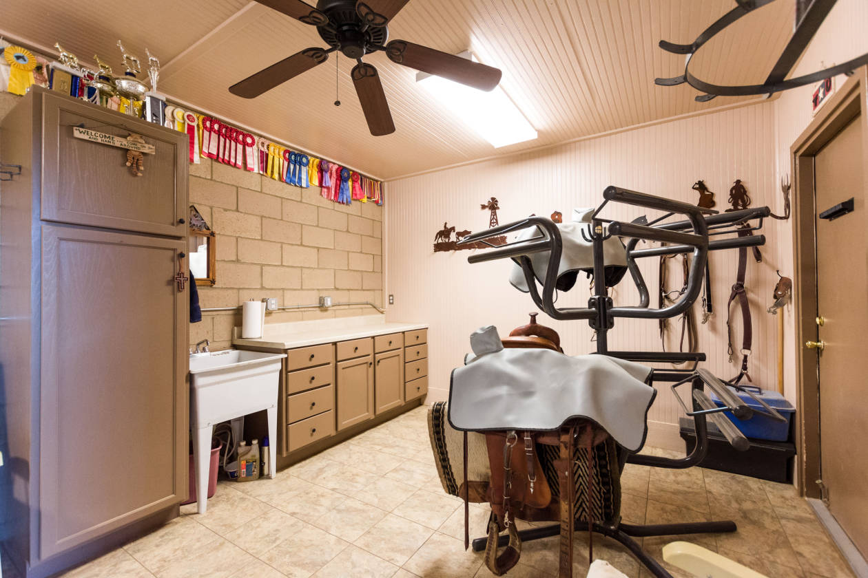 New Mexico Horse Property With AMAZING Riding Opportunities! Las