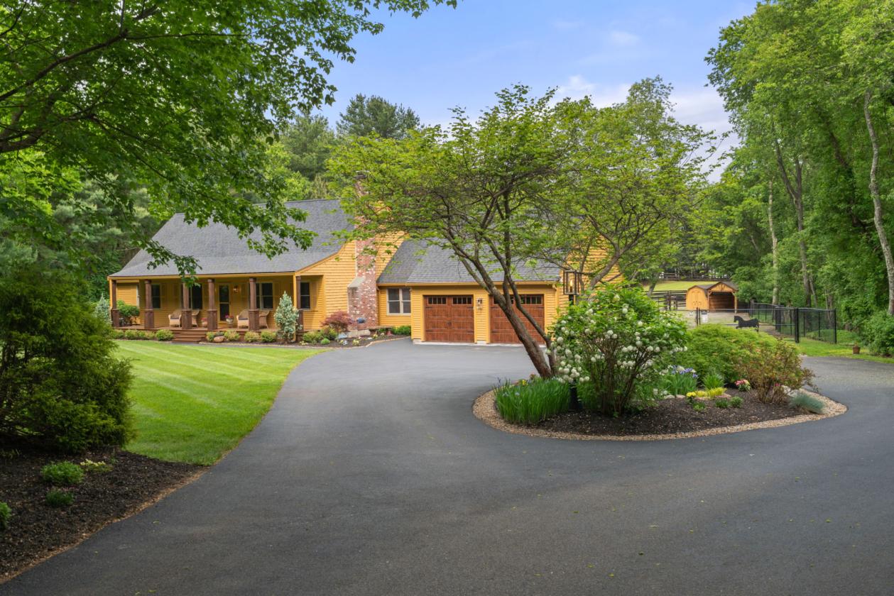 Idyllic & Private Equestrian Estate - photo 3