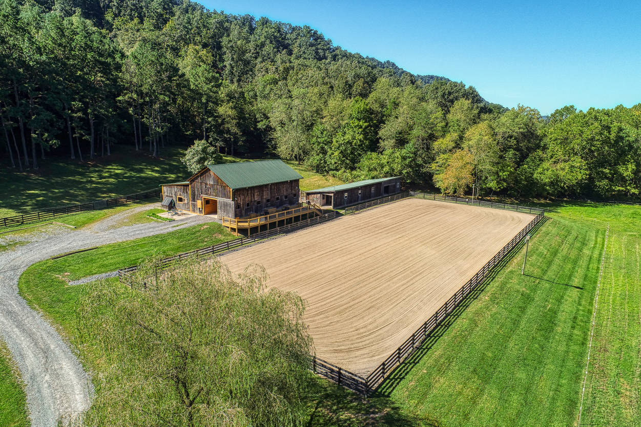 Luxury Equestrian Estate with multiple homes Bristol, Sullivan County
