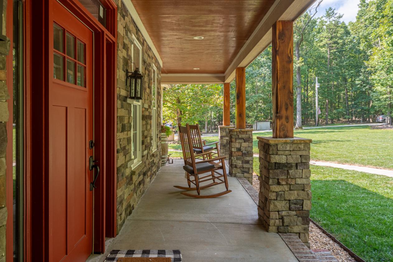 Must SEE Equestrian Property on 25+ acres - photo 4
