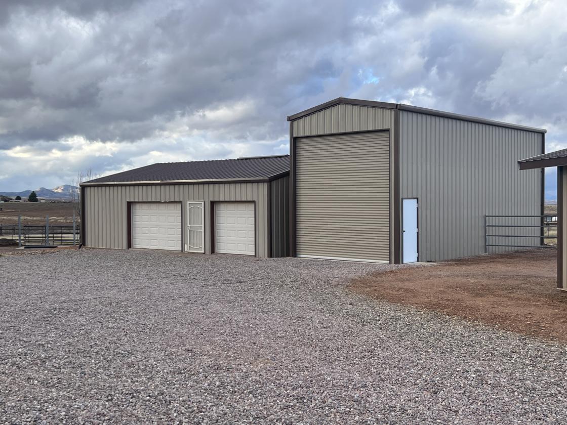 Elgin Beauty! workshop/RV garage/barn/ arena/house - photo 13
