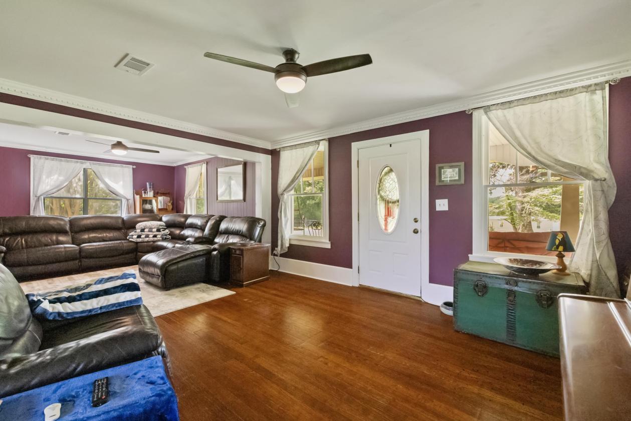Beautiful Restored Farm House & The Perfect Land - photo 29