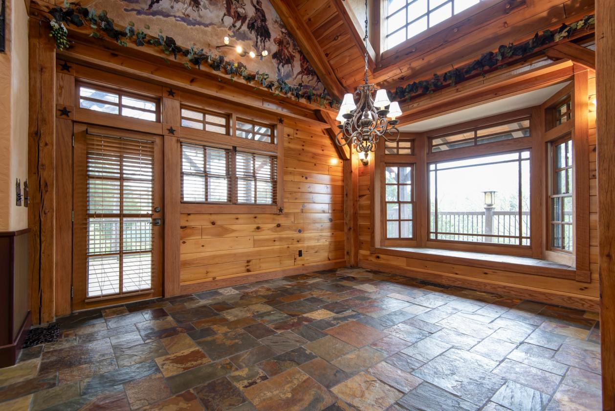 Gated estate located on a gently rolling 33 acres - photo 7