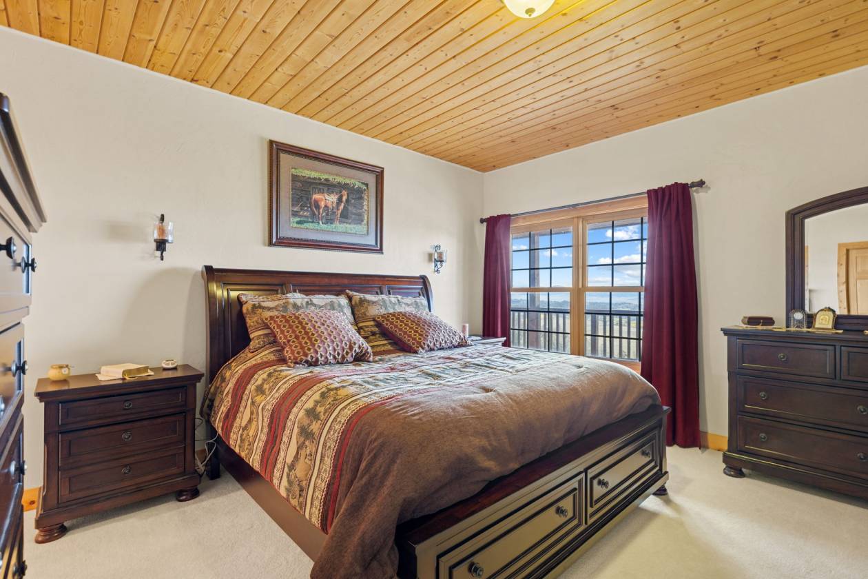 360 Degree Mountain Views for your Horses! - photo 18