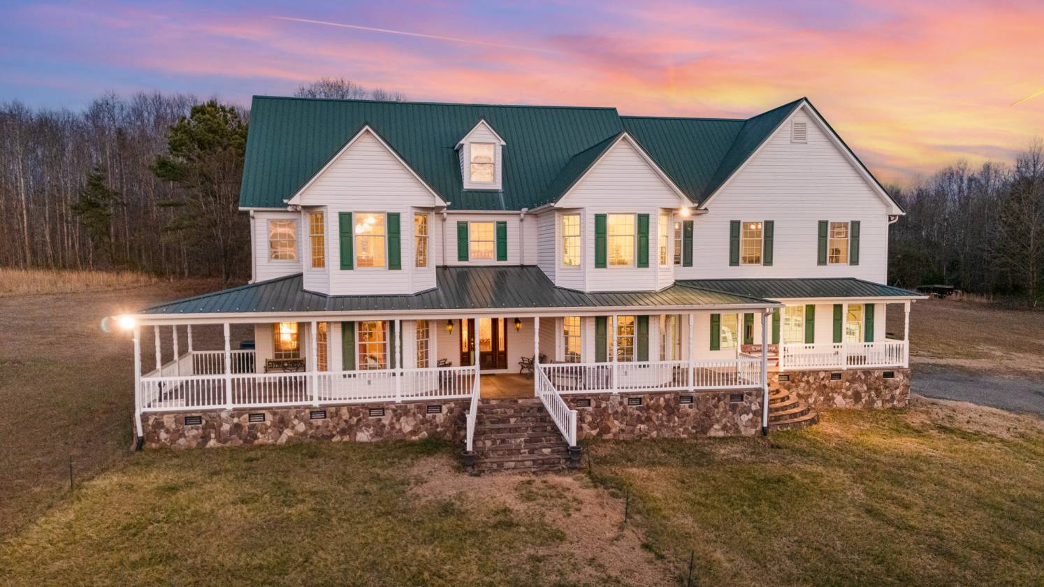 Horse Property for sale.