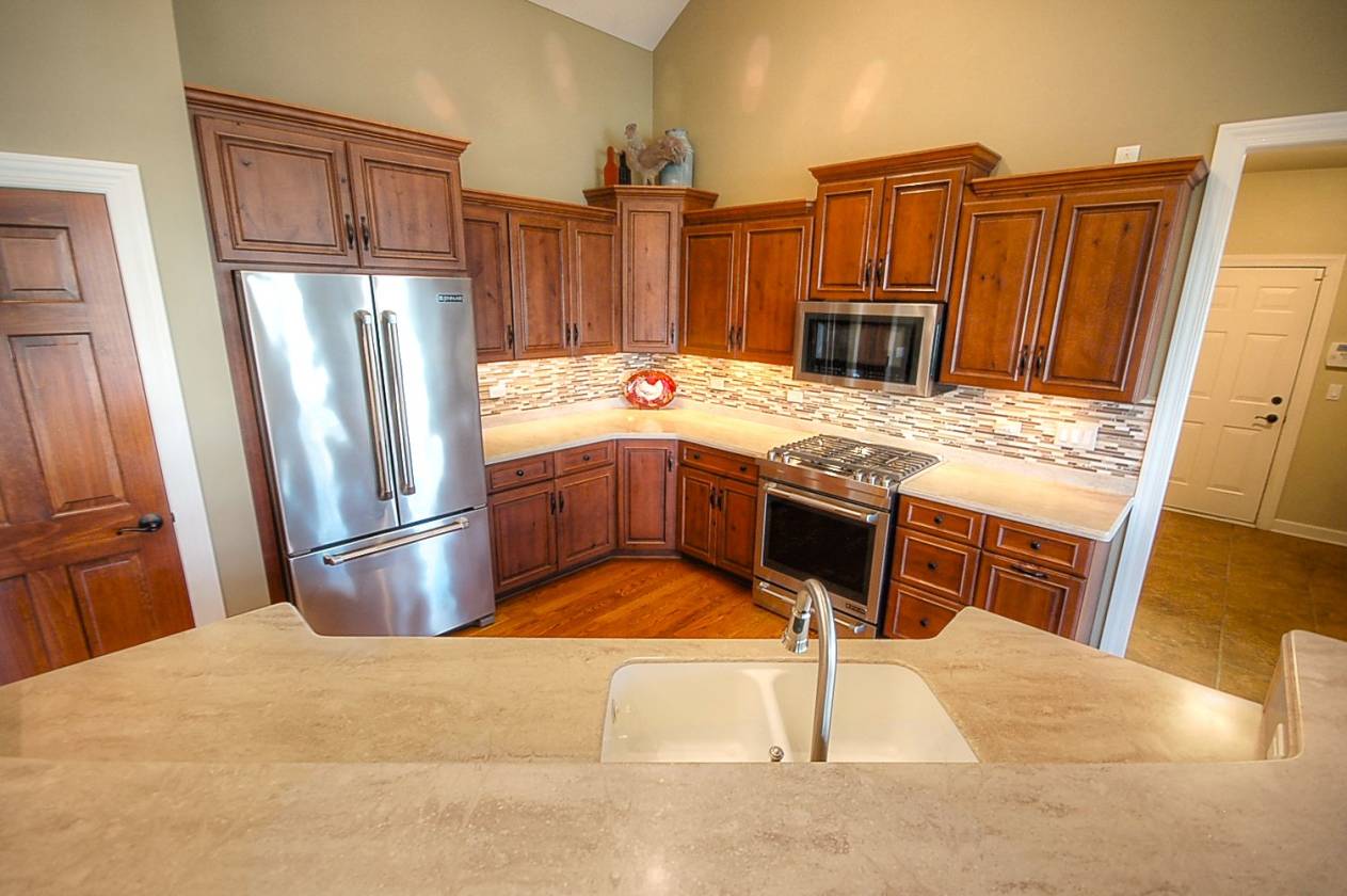 Exceptional Equestrian Estate on 5.6 acres with Indoor Arena Elburn