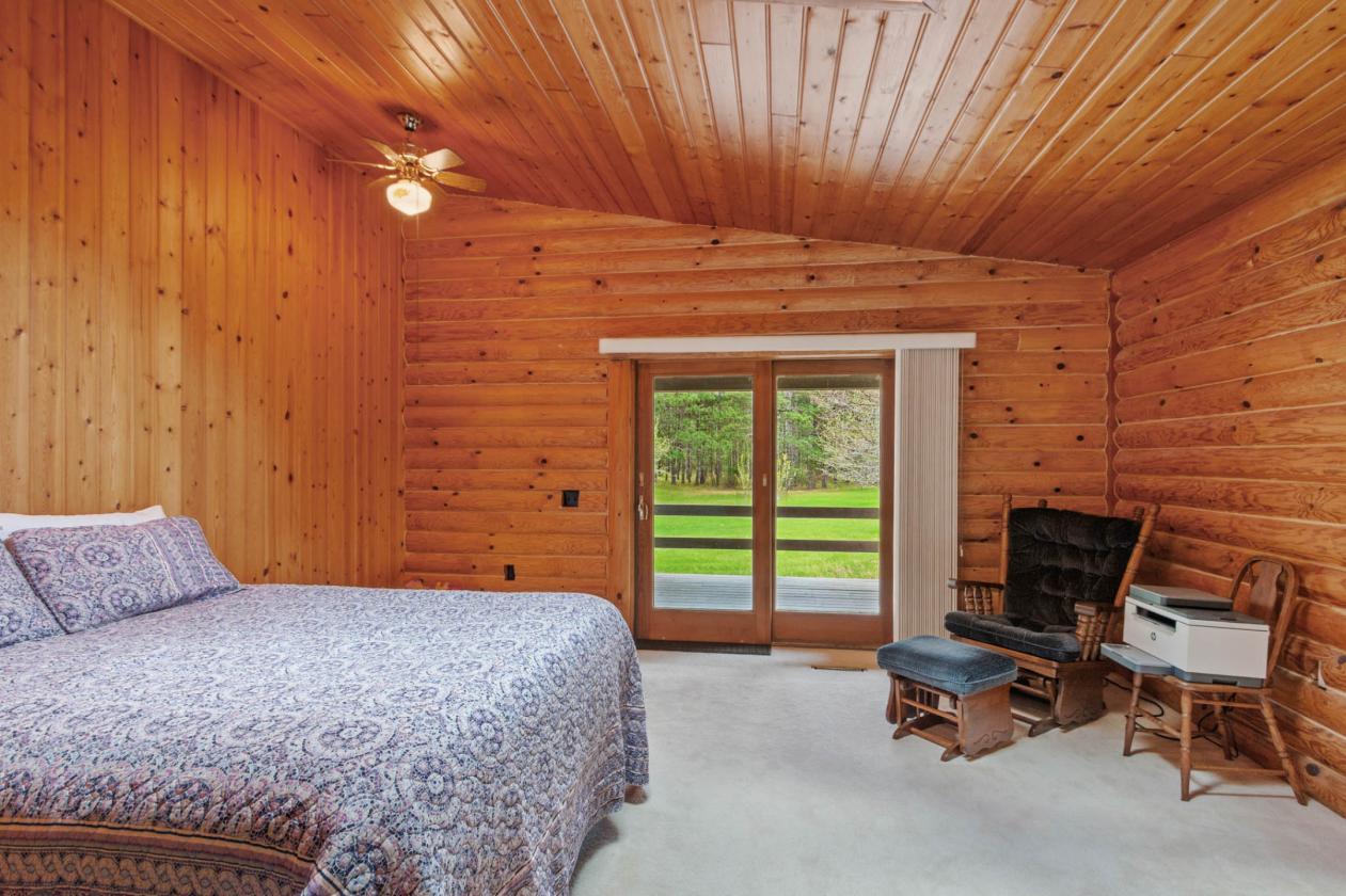 Classic log home on 23 gorgeous wooded acres! - photo 7