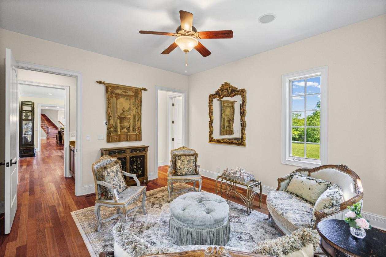 Luxury Estate with Equestrian Potential - photo 9