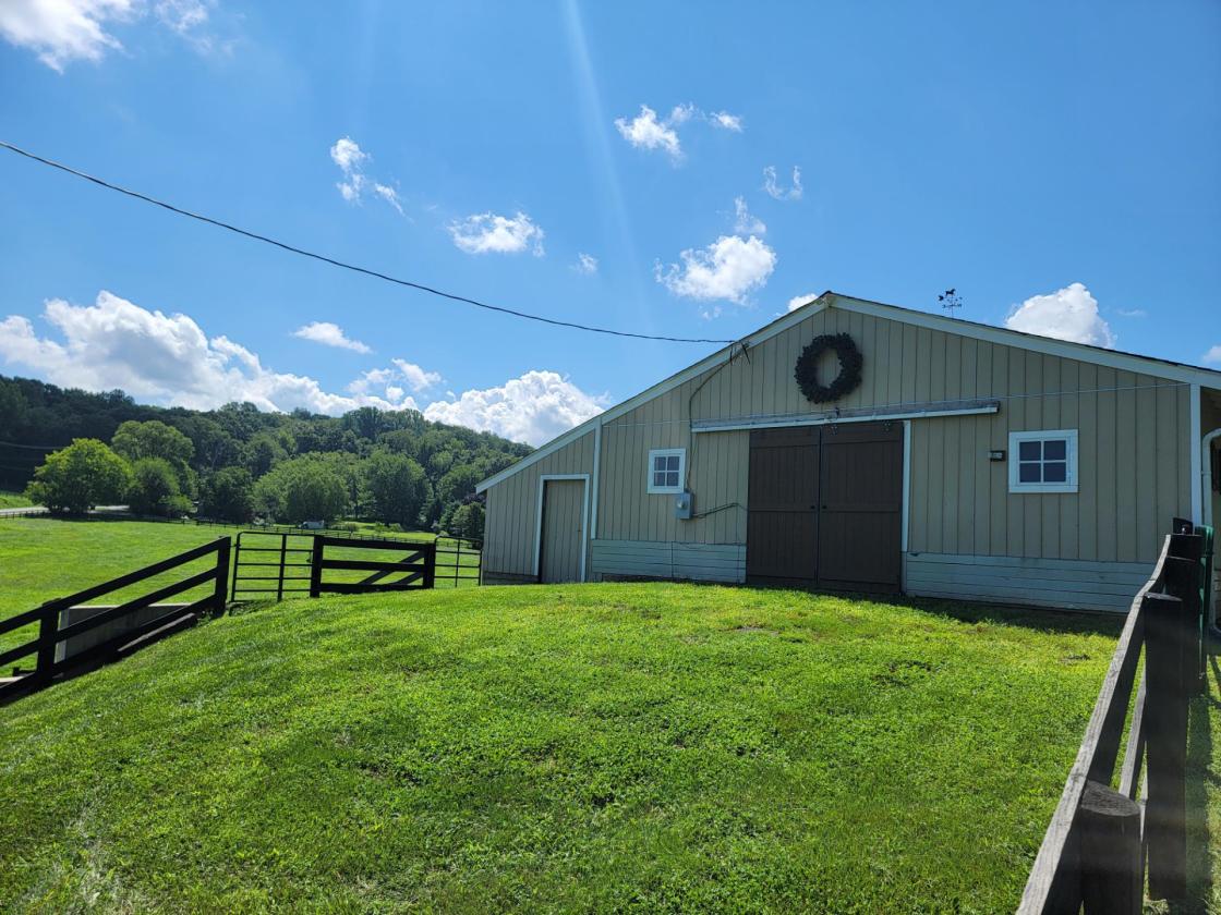 10-acre Horse Property with pool - photo 20