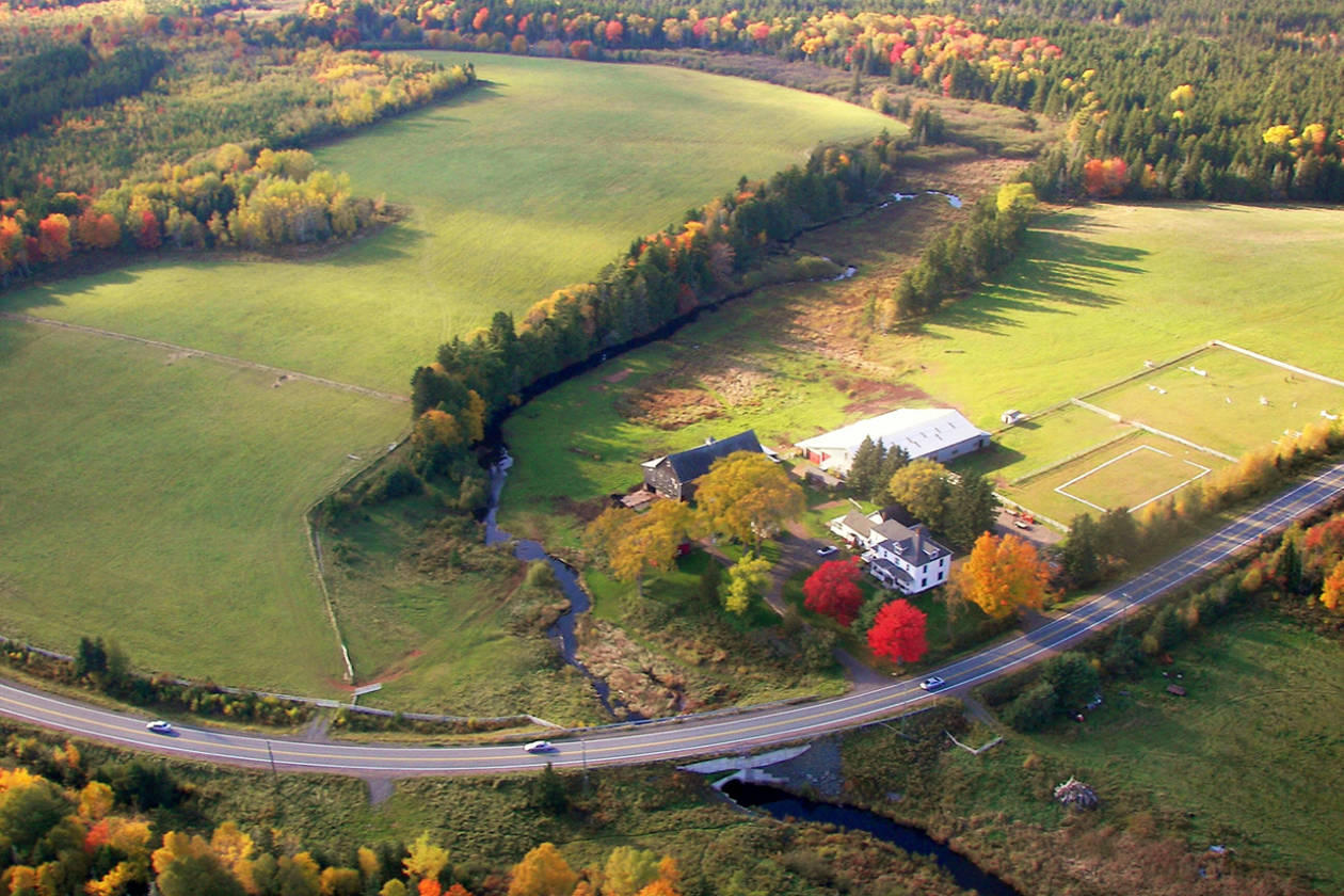 REMARKABLE CENTURY RESTORED HOME & FARM Amherst, Cumberland County