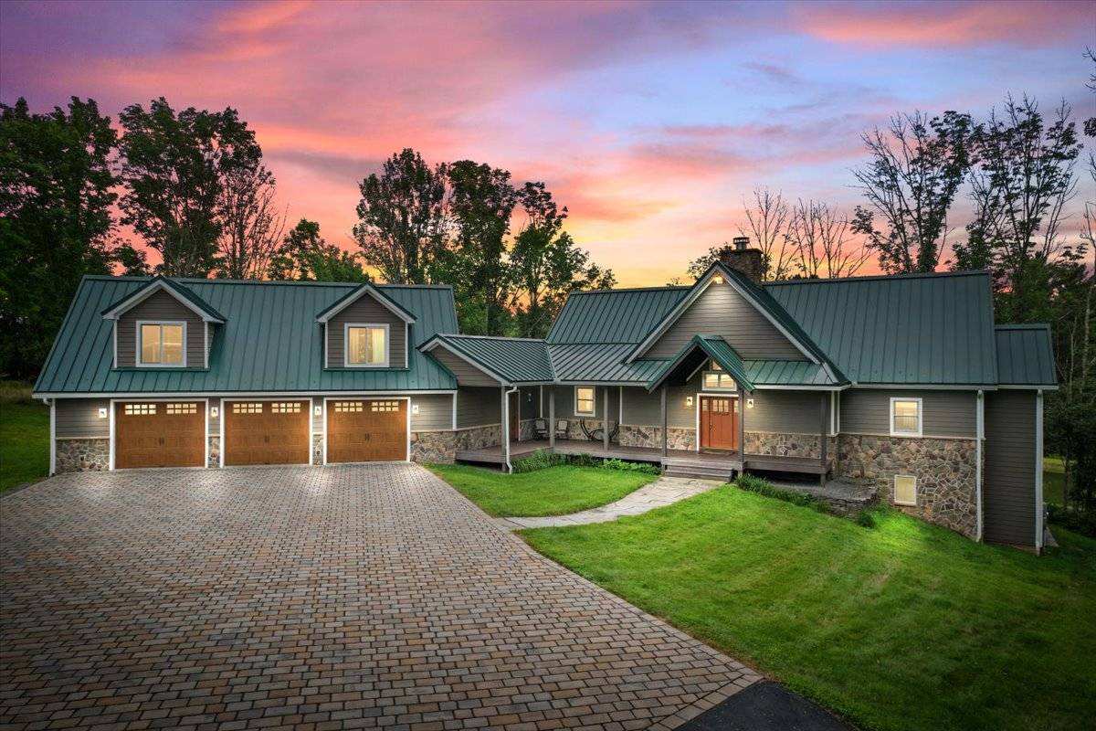 Pocono Mountains Lodge- Pending - photo 1