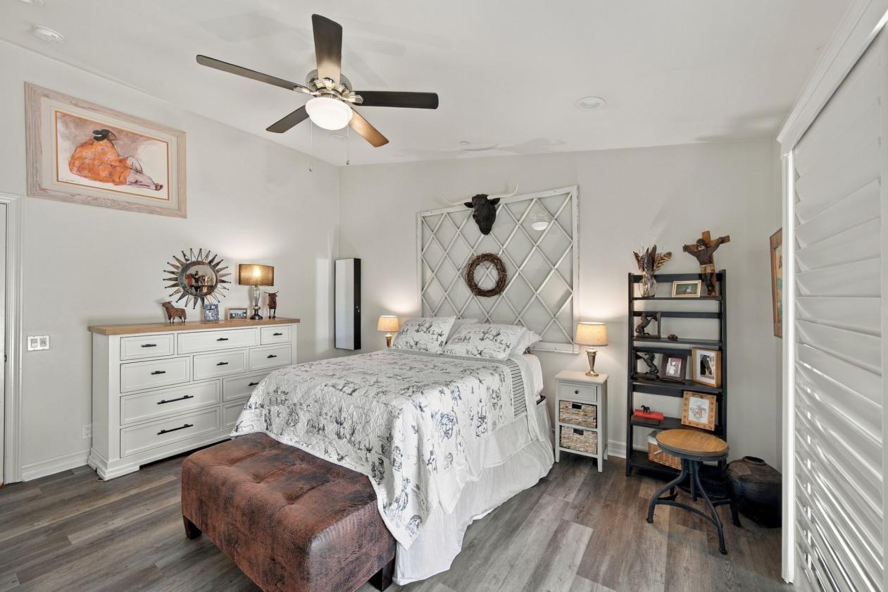 Modern Equestrian Living on 2.18 Acres - photo 19